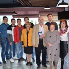Компания ЭКО Вагант и активисты «Молодежь Ялты» провели презентацию книги крымской писательницы Лентары Халиловой